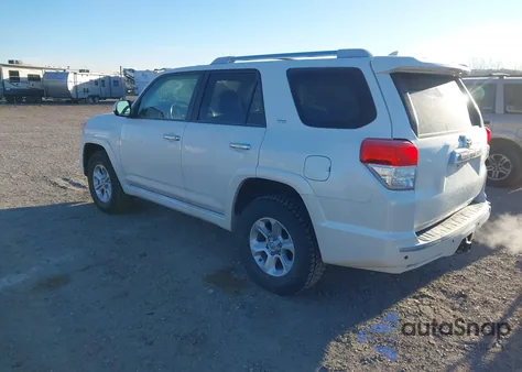 2013 Toyota 4Runner Sr5 z USA, uszkodzony, nr VIN JTEBU5JRXD5117290